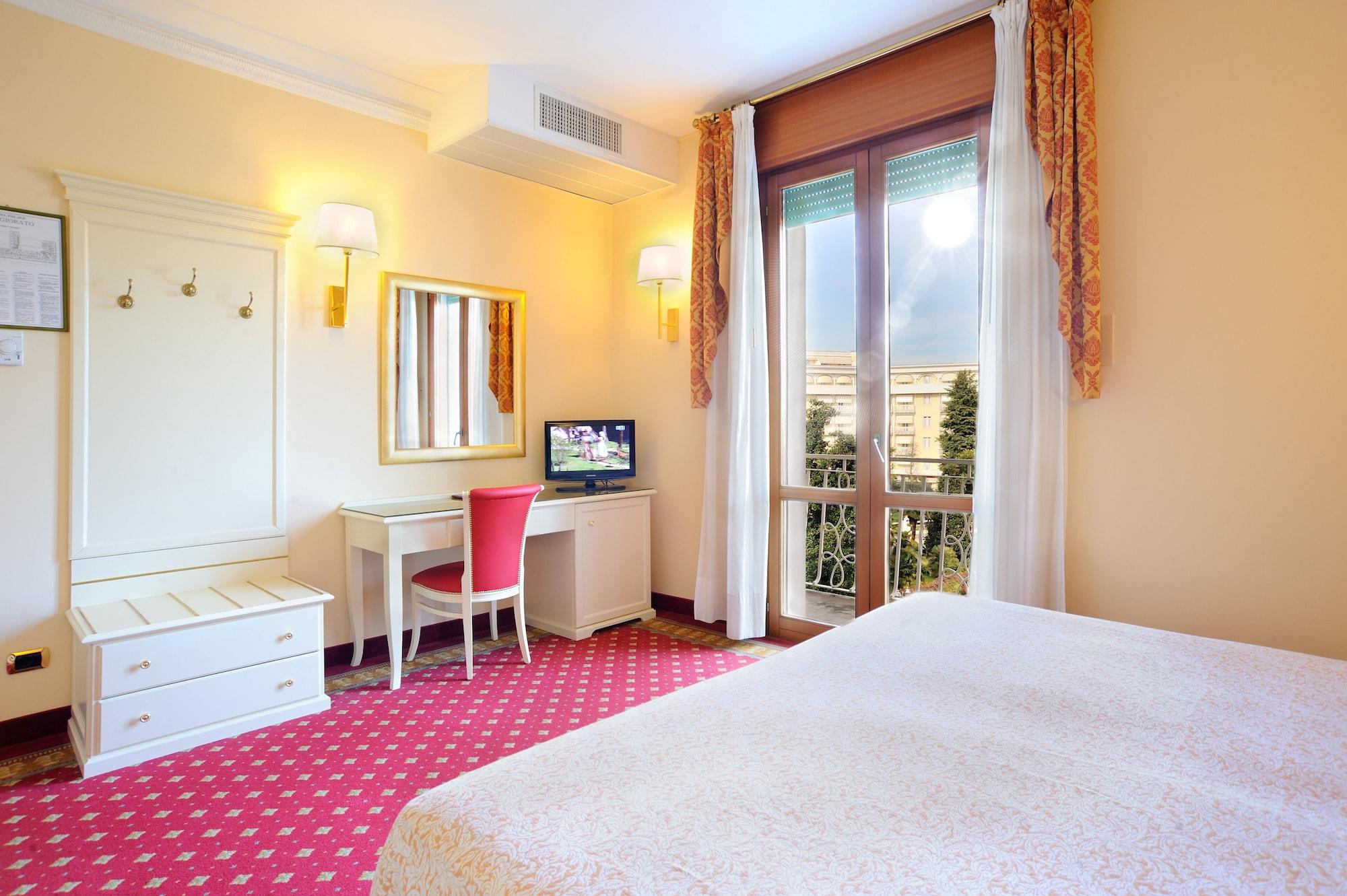 Palace Hotel Meggiorato Абано Терме Екстериор снимка