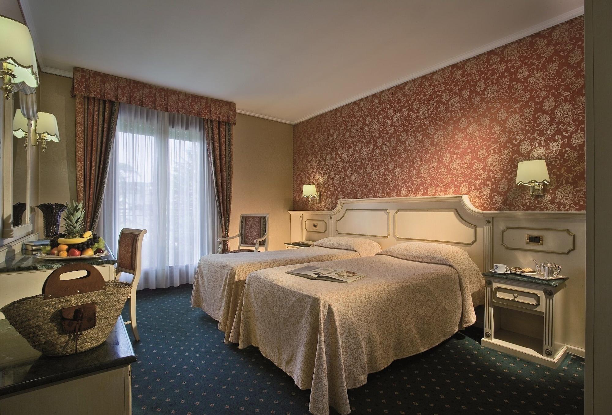 Palace Hotel Meggiorato Абано Терме Екстериор снимка